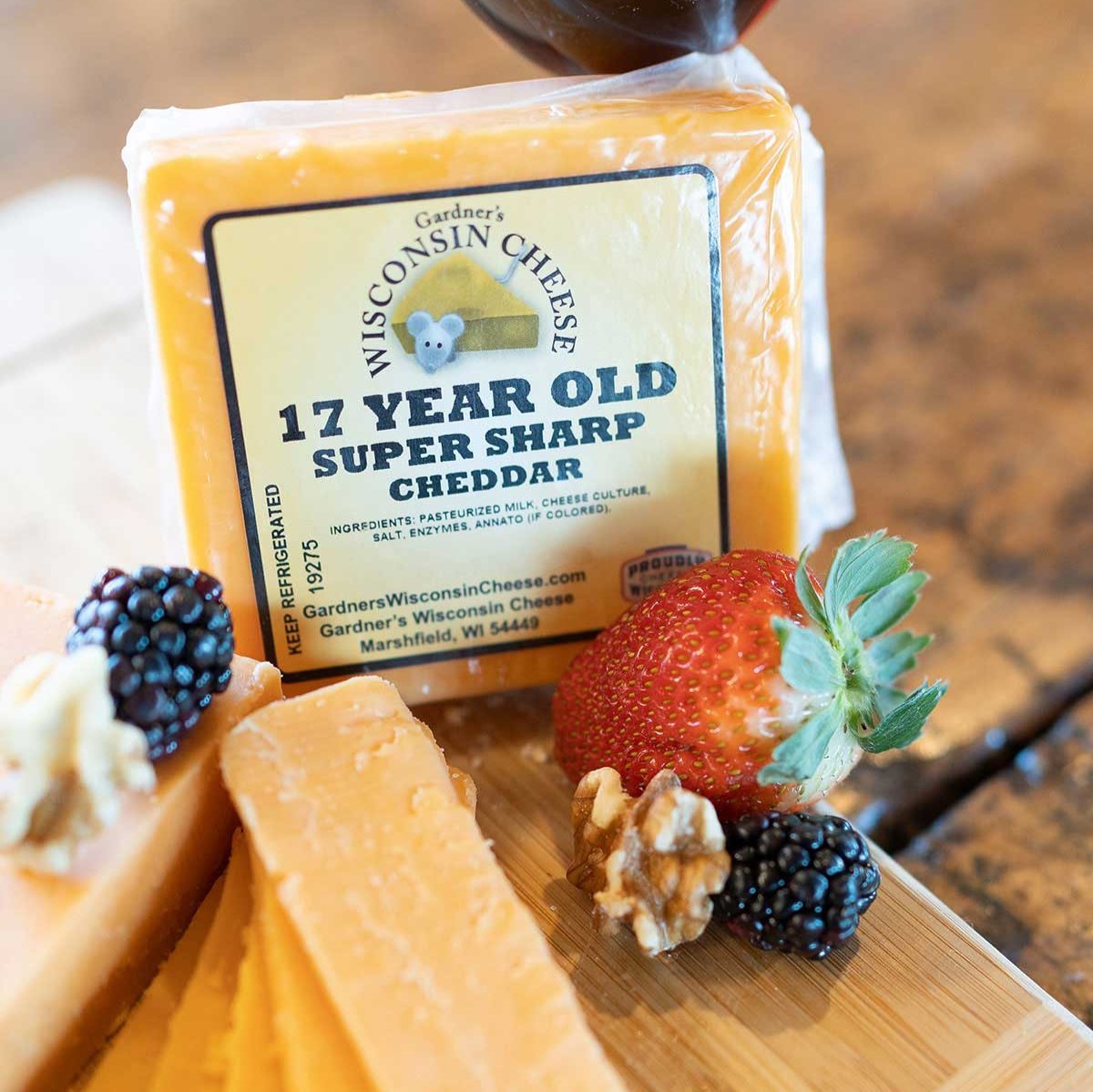 17 - Year - Old Super - Sharp Cheddar - Gardners Wisconsin Cheese and Sausage